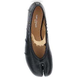 Black Ballet Flats with Band Design and Tabi Toe in Leather Woman