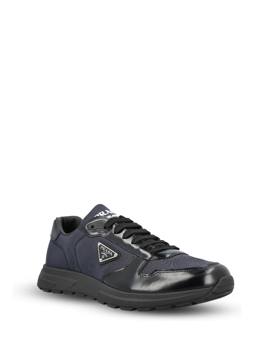 أحذية برادا الرياضية