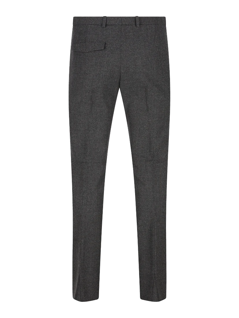 ملابس غوتشي الجاهزة