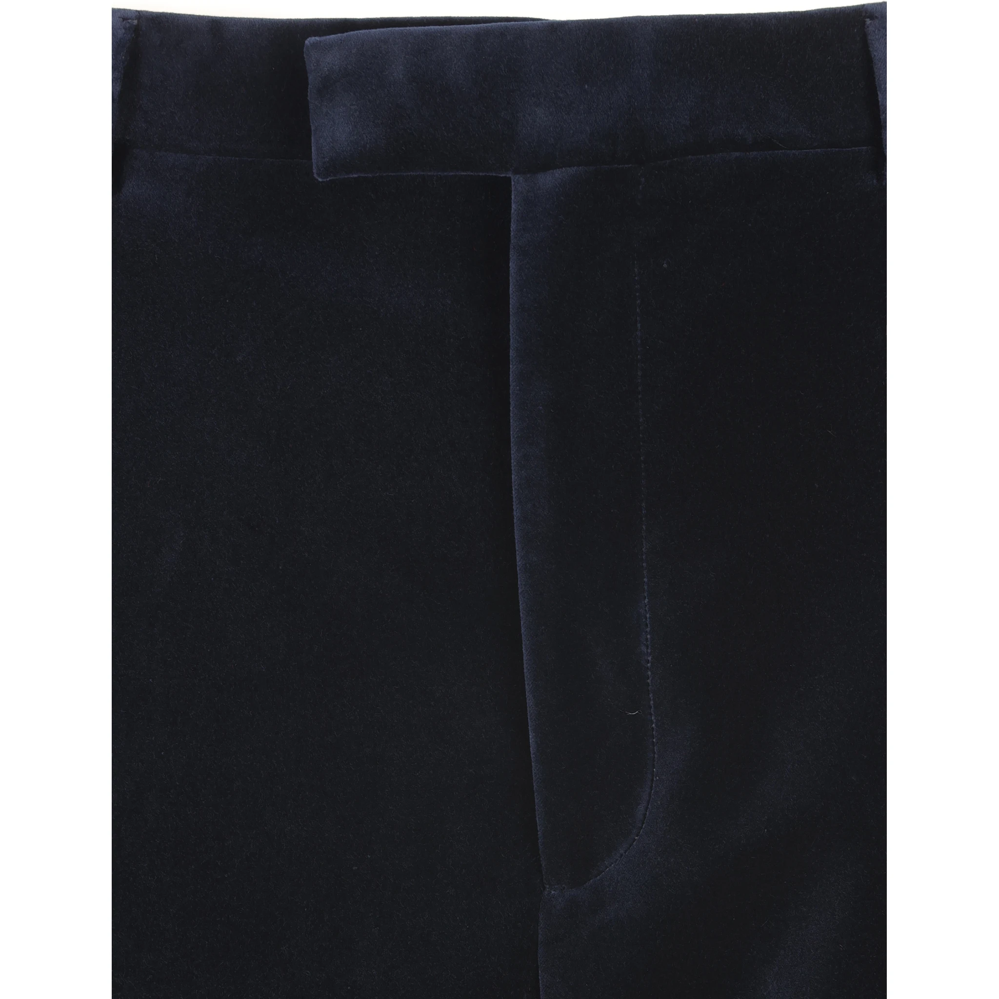 ملابس غوتشي الجاهزة