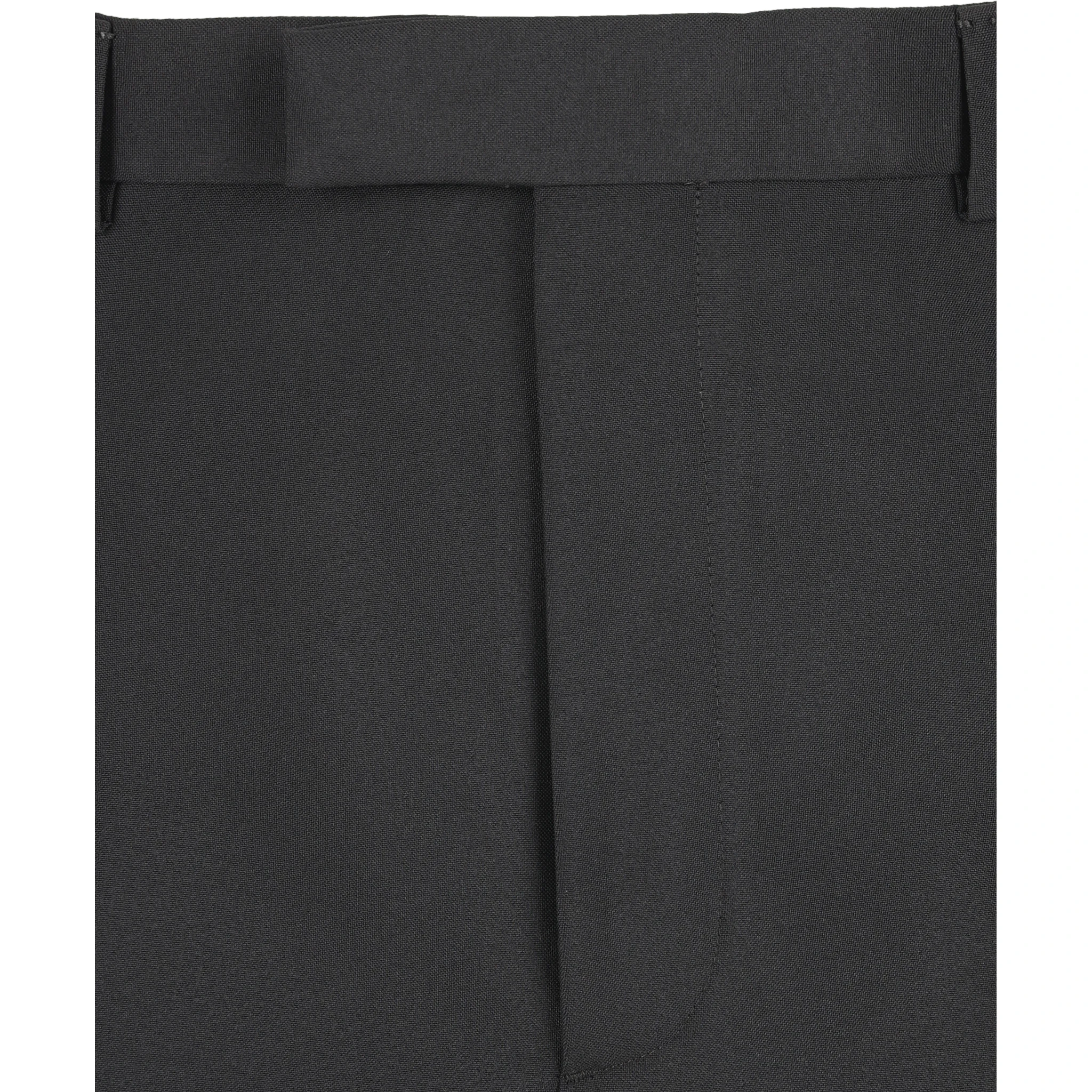 غوتشي ملابس جاهزة... أسود