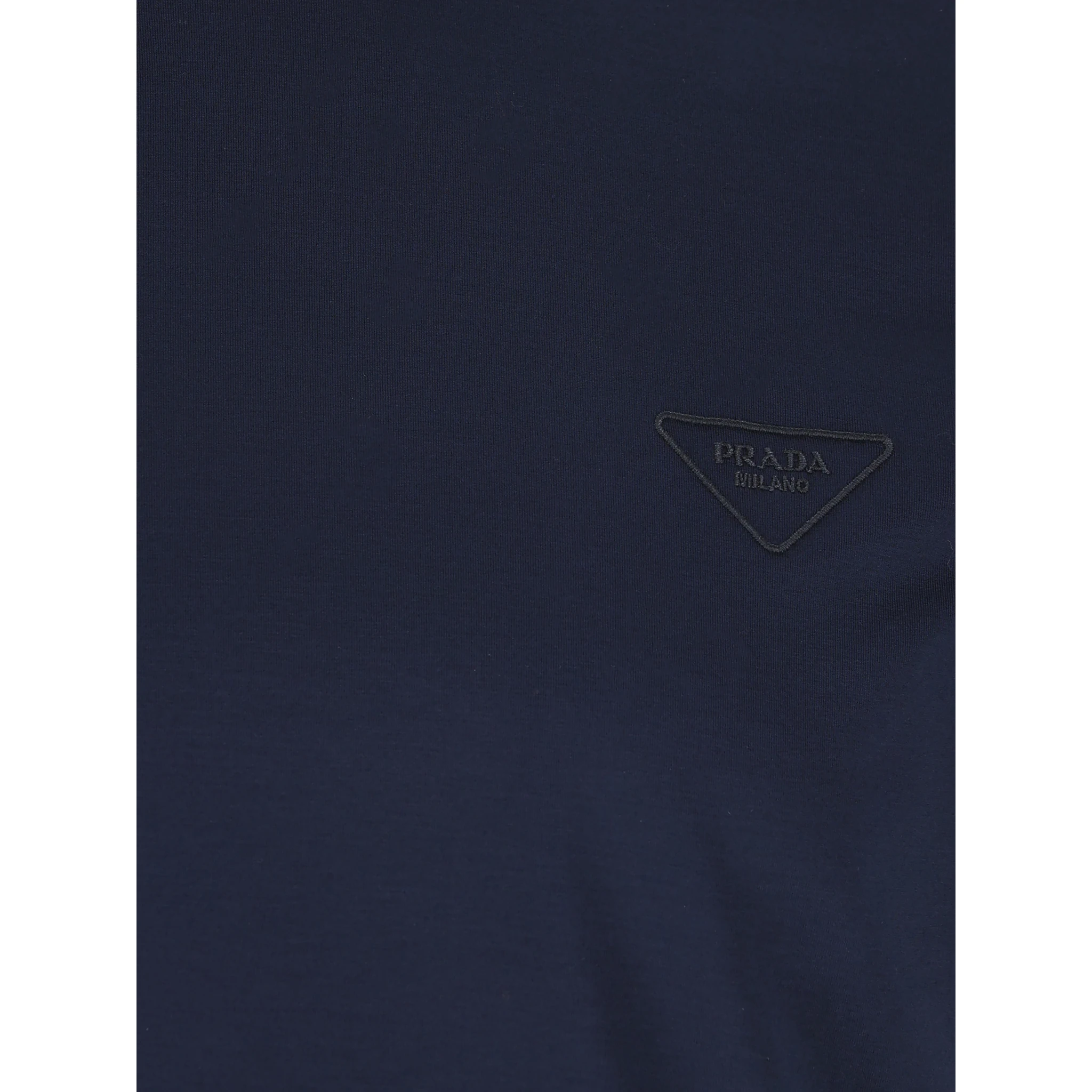 تيشيرتات وبولو برادا زرقاء