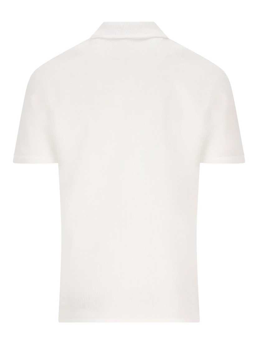 تيشيرتات وبولو جيفنشي بيضاء