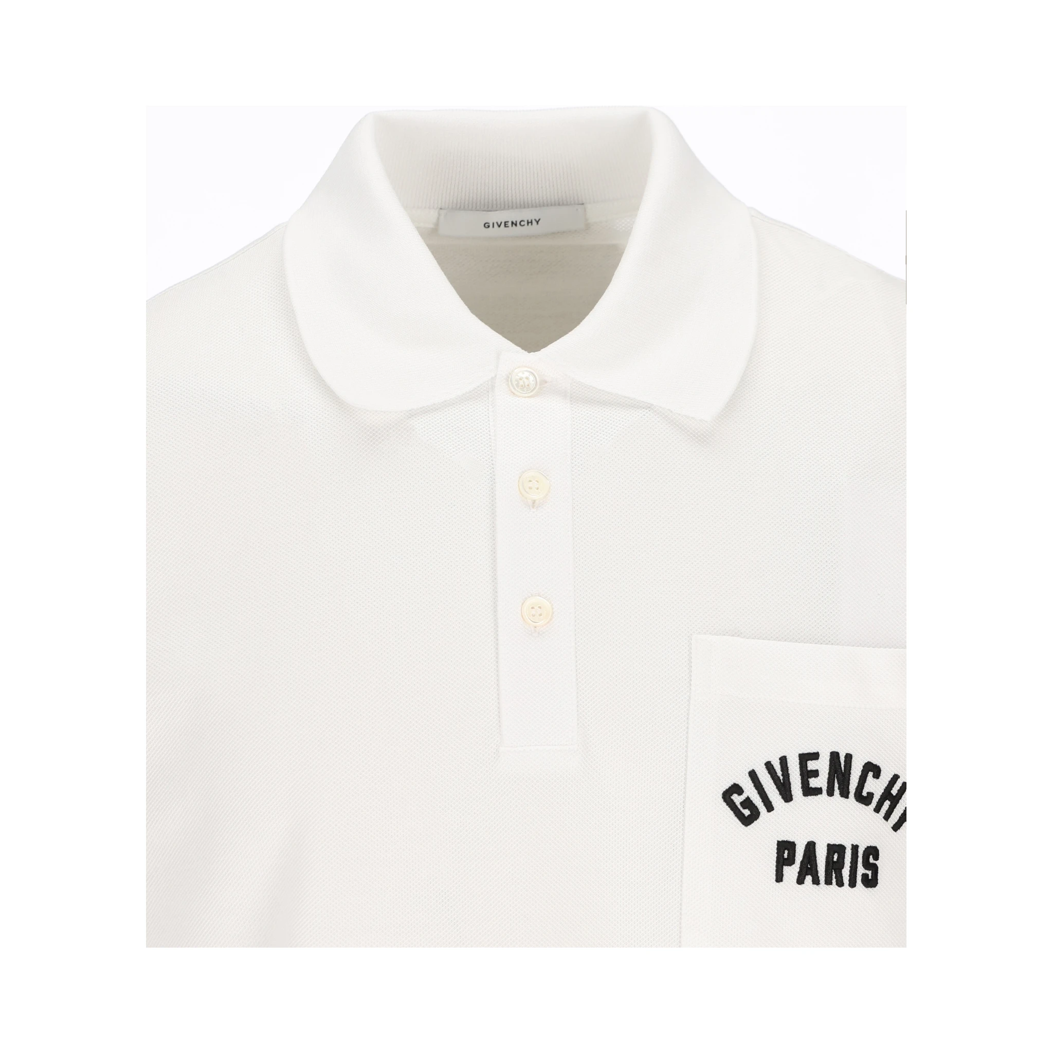 تيشيرتات وبولو جيفنشي بيضاء