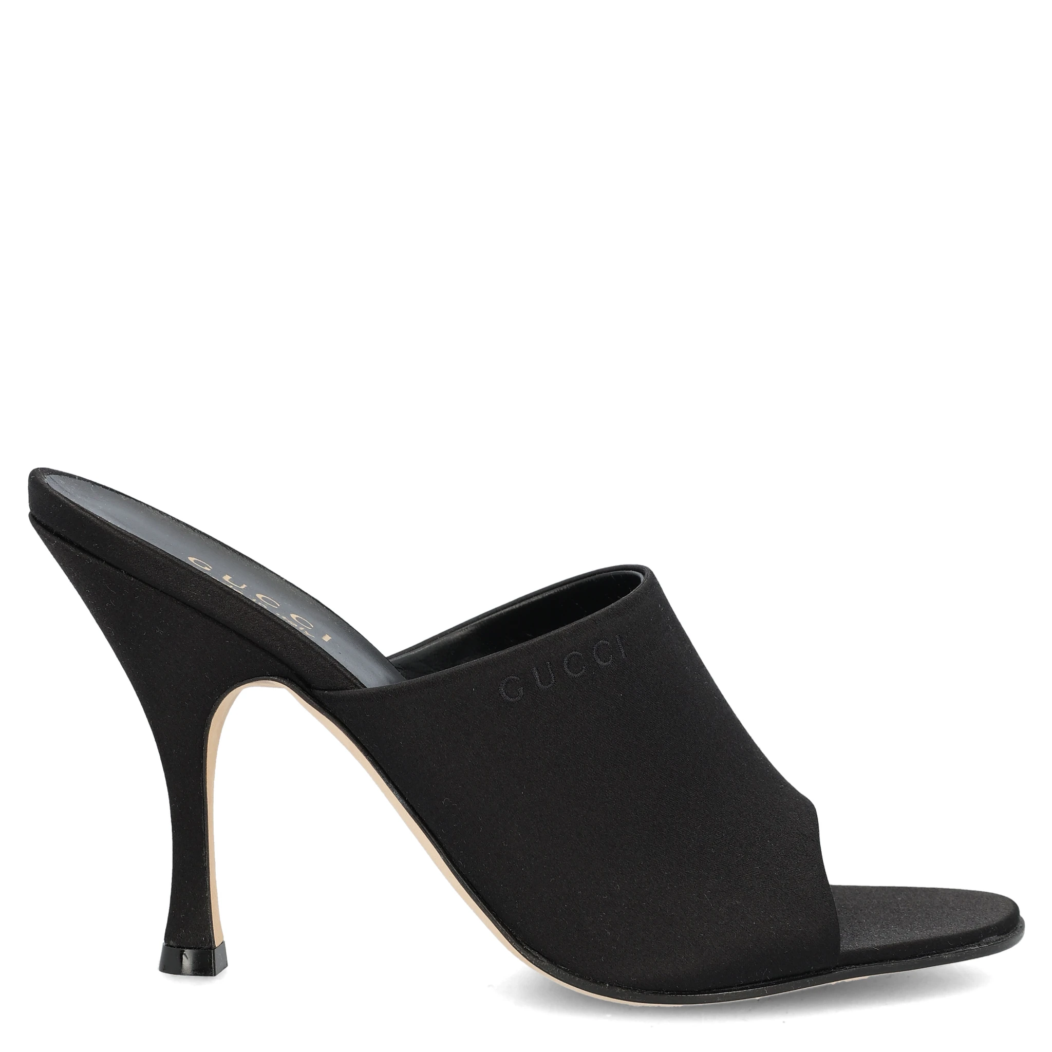 صندل غوتشي أسود