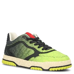 أحذية رياضية عصرية