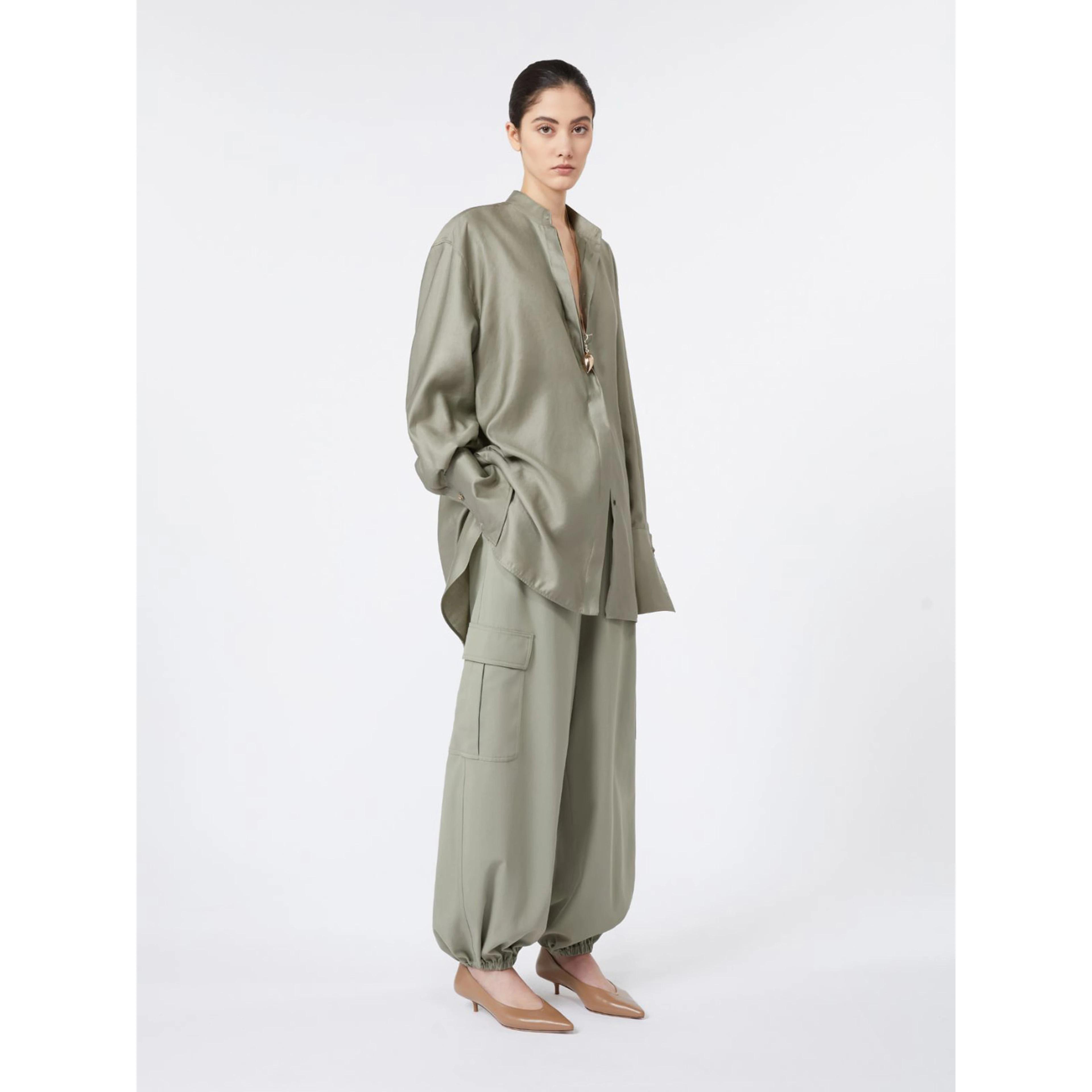 elasticated-hem loose trousers