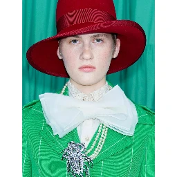 VALENTINO GARAVANI hat