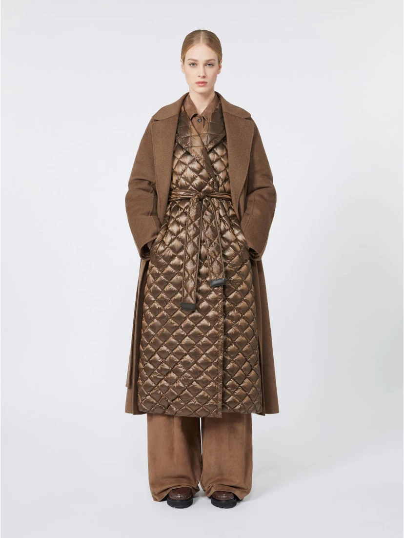 Hooded quilted coat