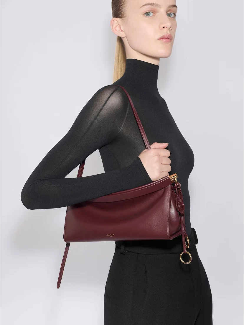 ALAÏA LE CLICK EAST WEST MEDIUM bag