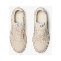 أحذية رياضية من بربري