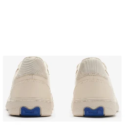 أحذية رياضية من بربري