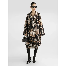 فستان من دولتشي آند غابانا