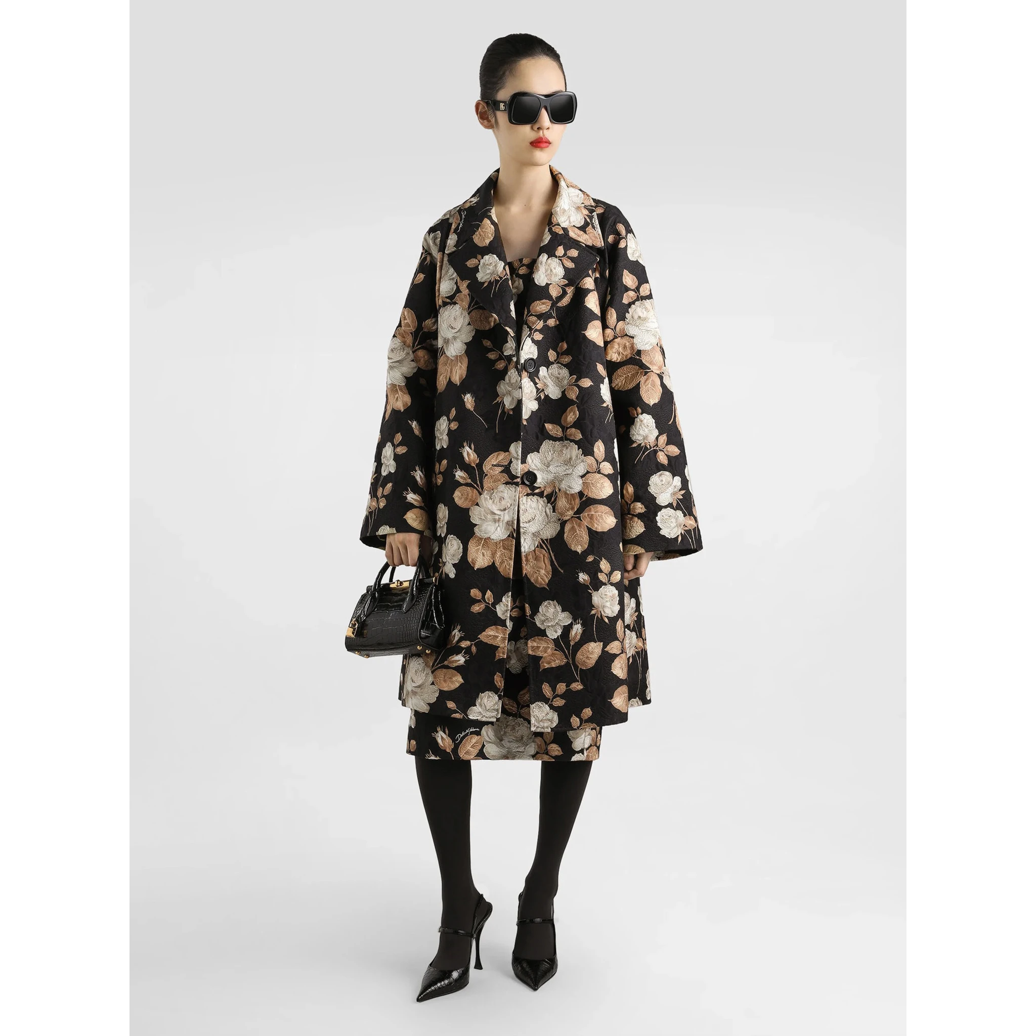 فستان من دولتشي آند غابانا