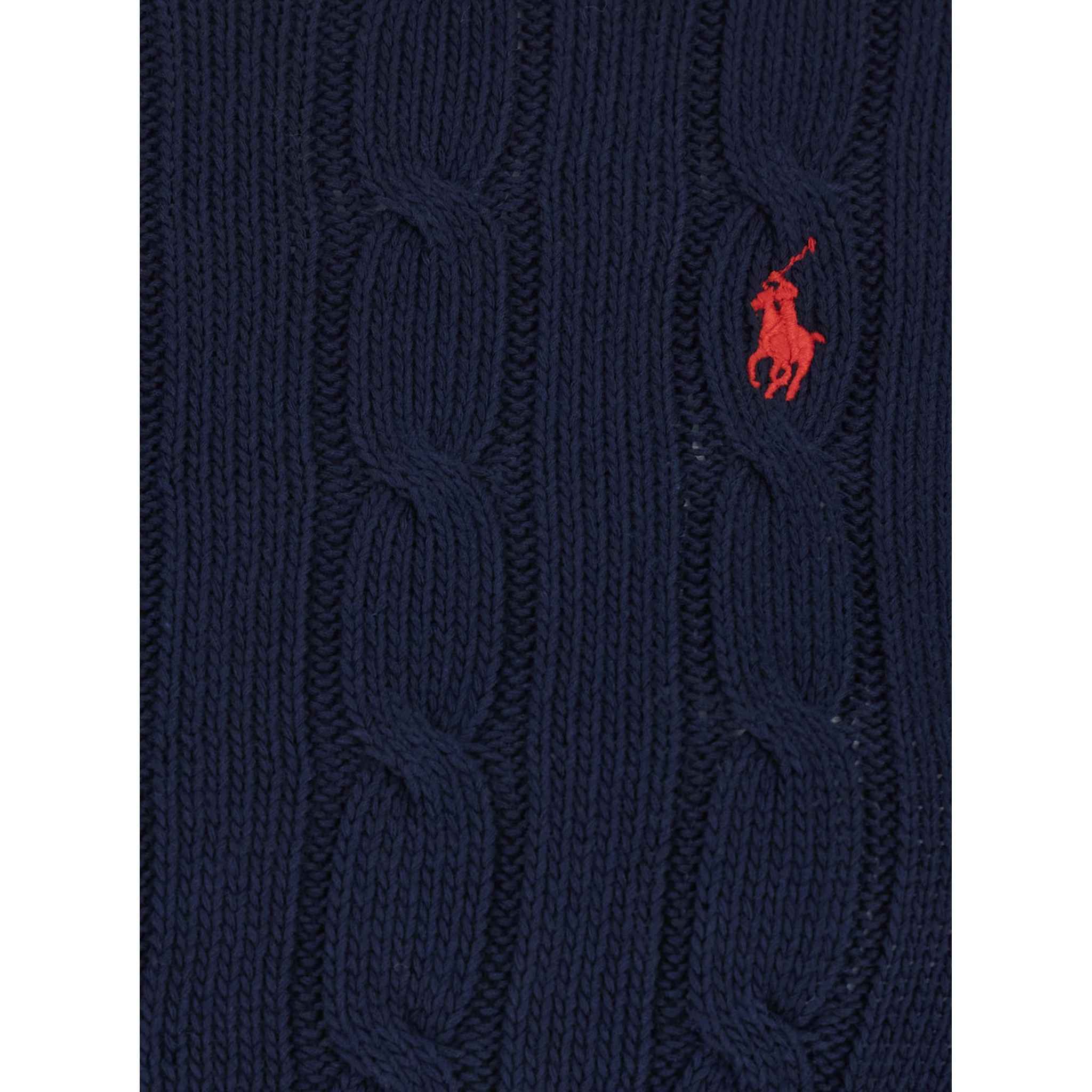 كنزة صوفية زرقاء برقبة دائرية مزينة بتطريز على شكل حصان في الأمام، مصنوعة من القطن للنساء