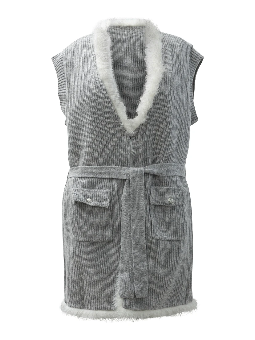 Reversible sleeveless jacket with belt
