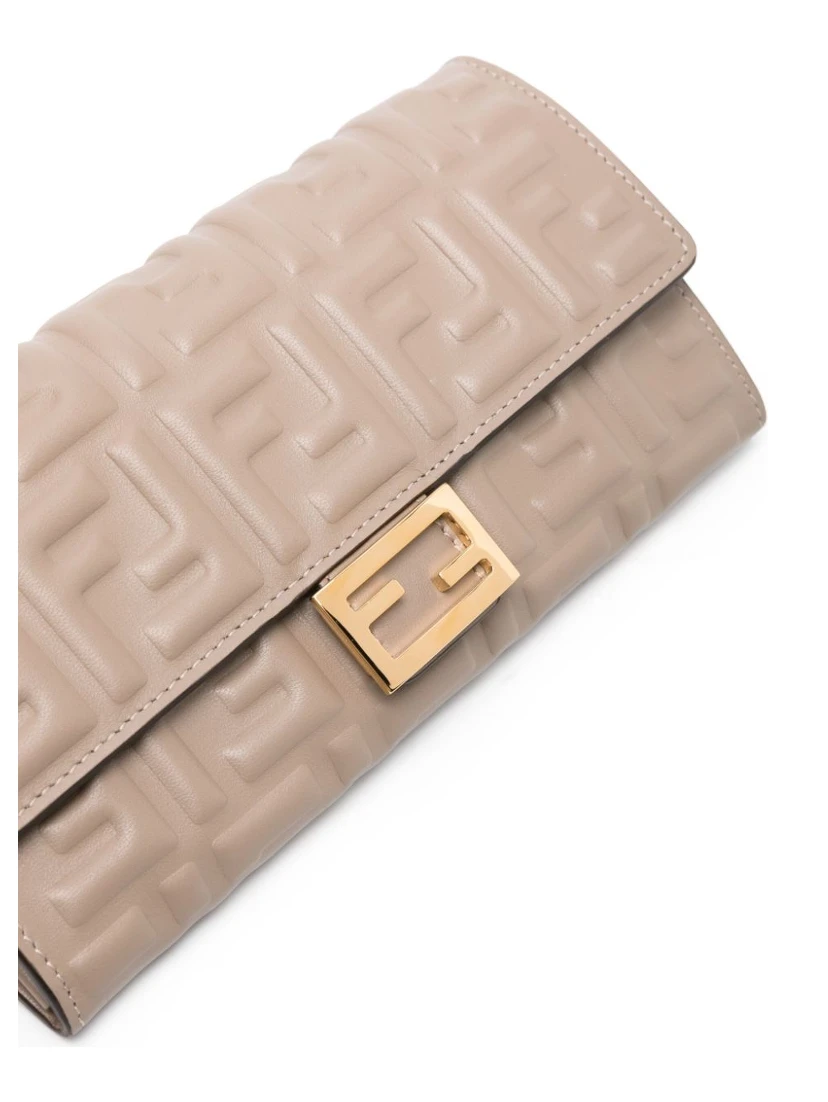 "Baguette" crossbody wallet