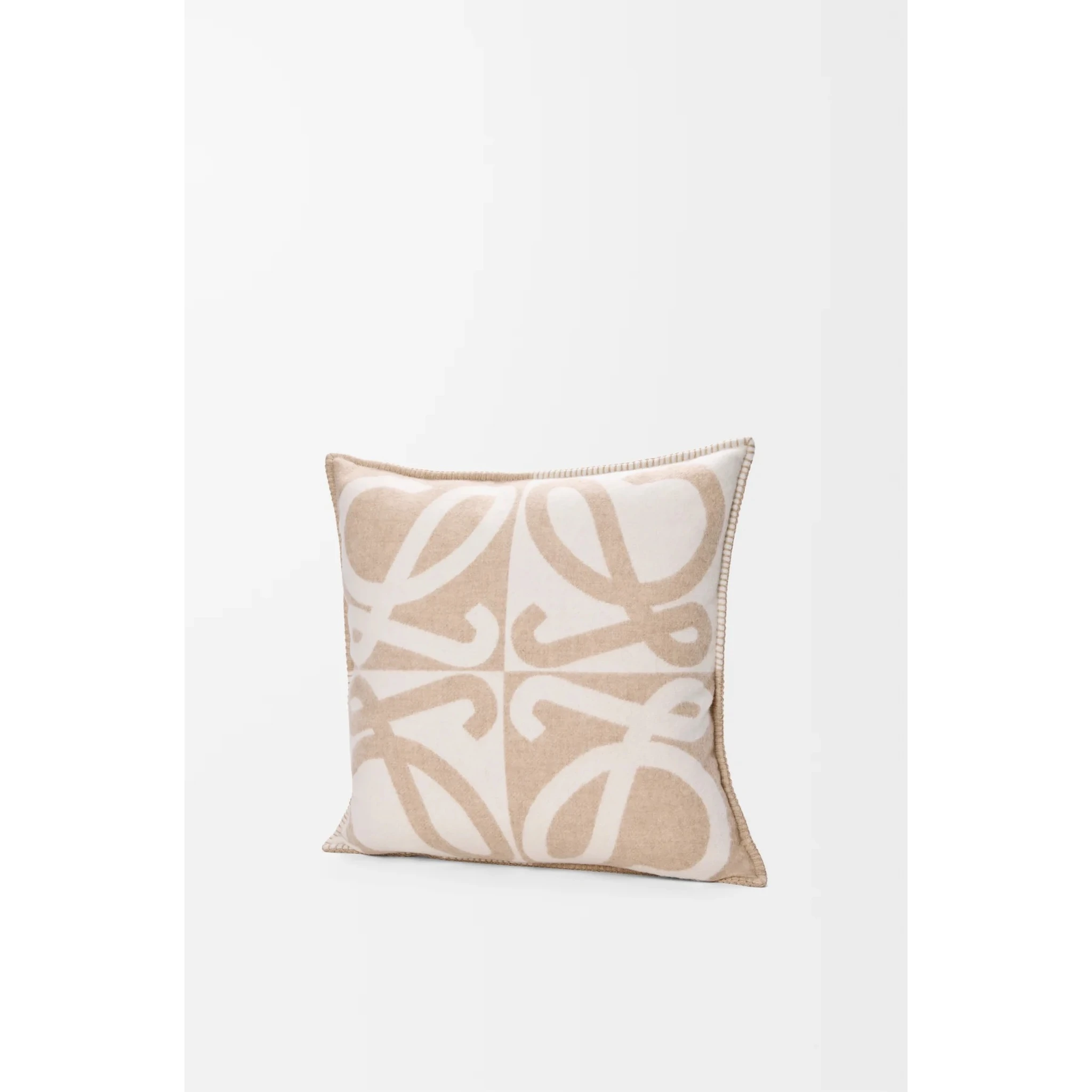 Cashmere pillow with Anagram