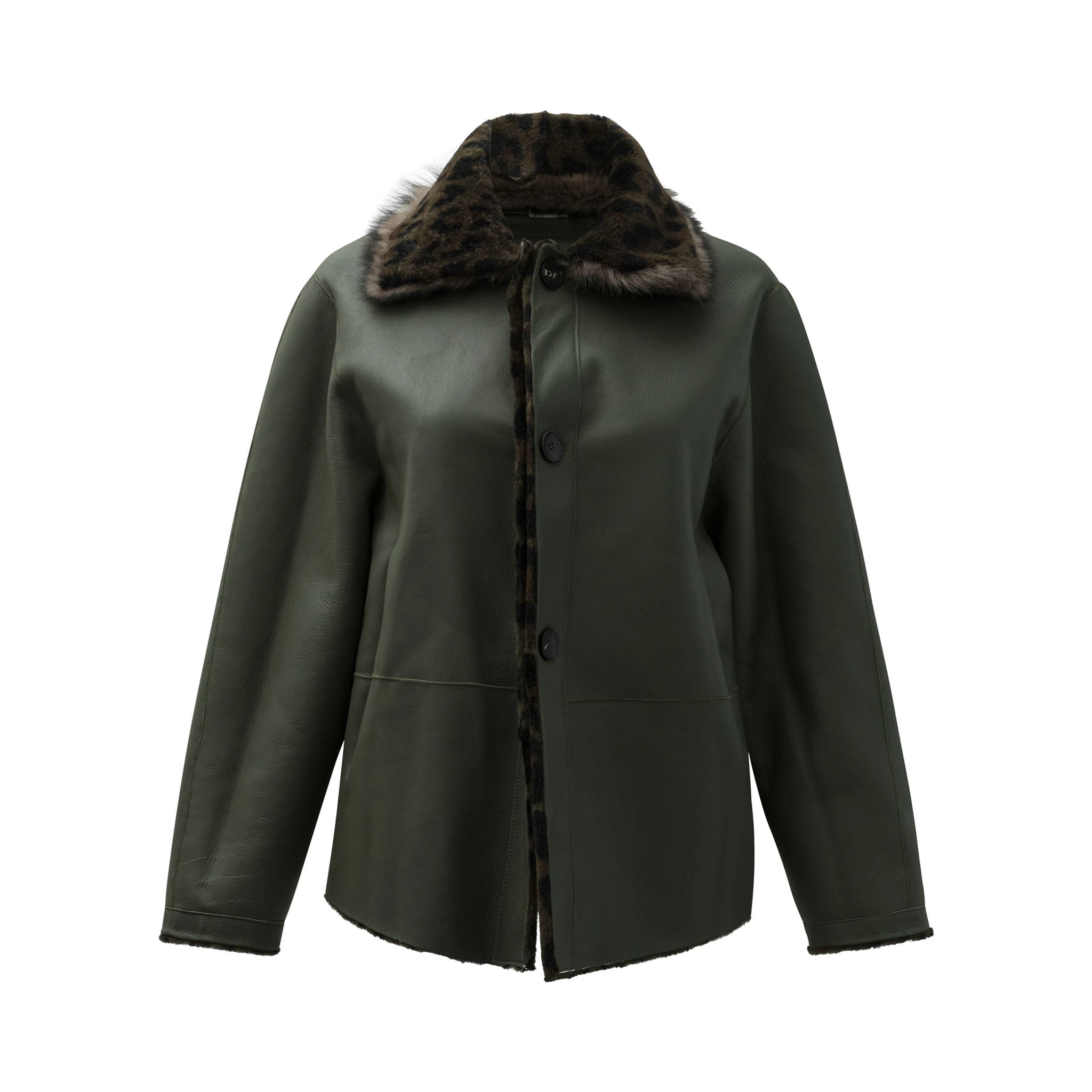 Reversible short coat in shearling
