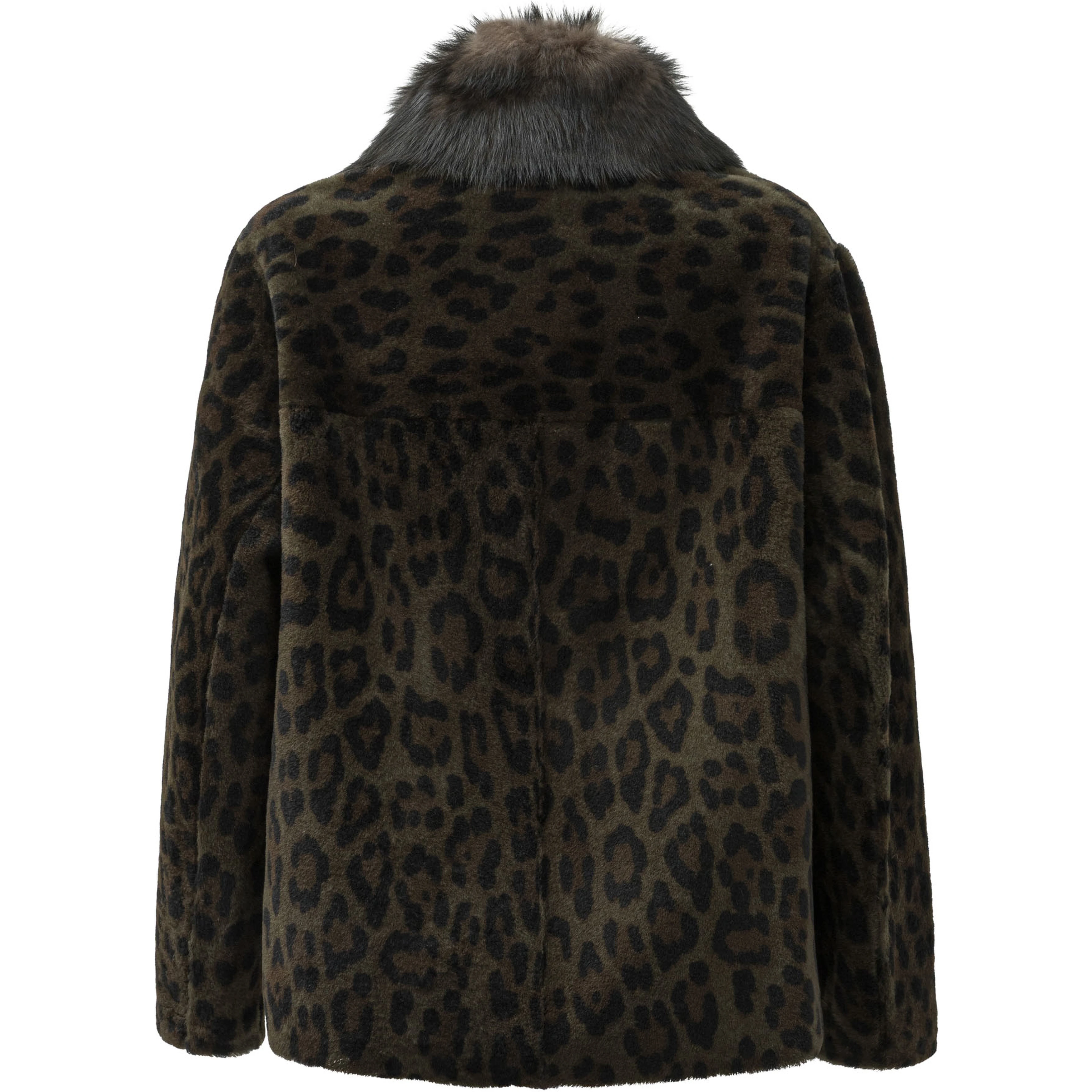 Reversible short coat in shearling