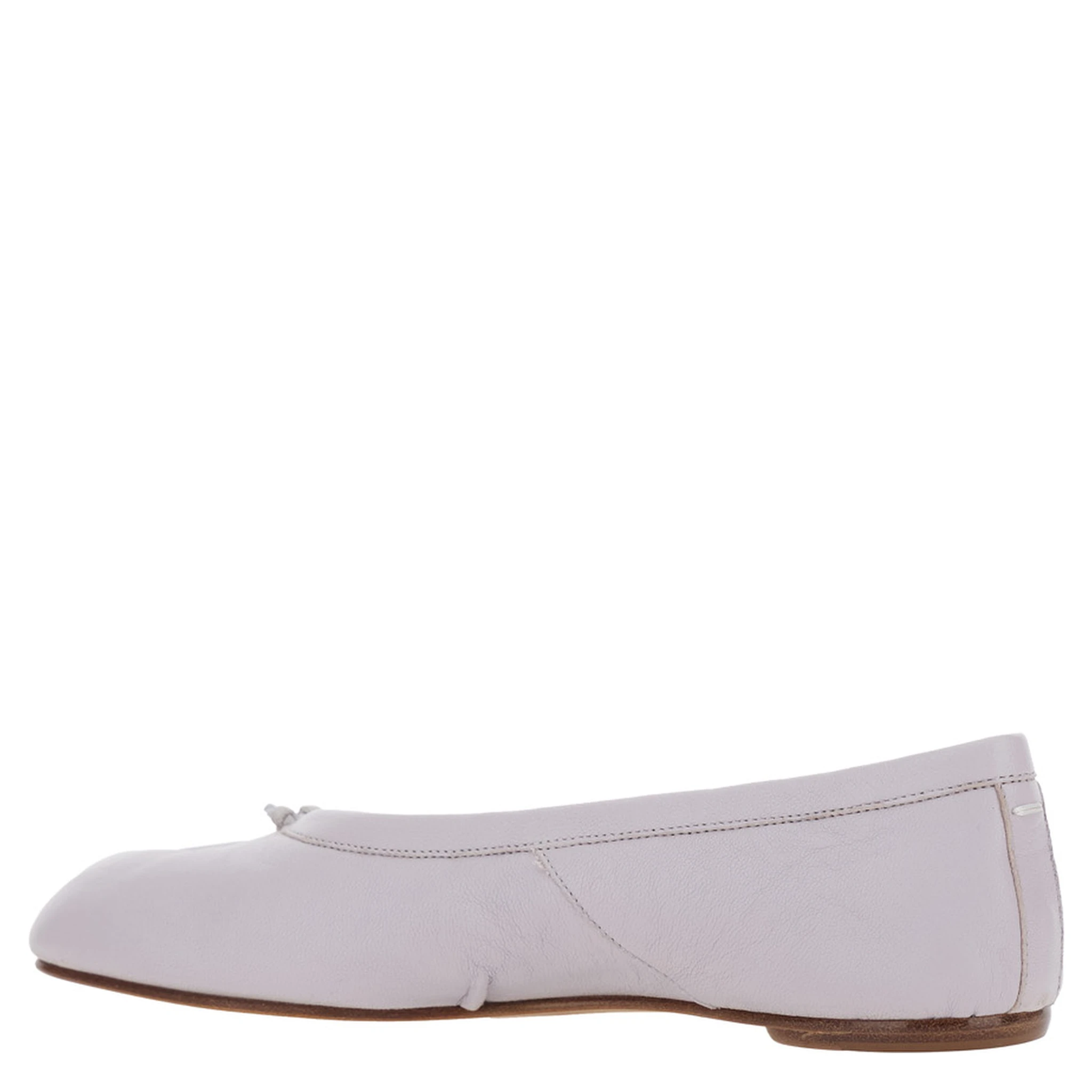 White Ballet Flats with Tabi Toe and Bow Detail on Front in Leather Woman