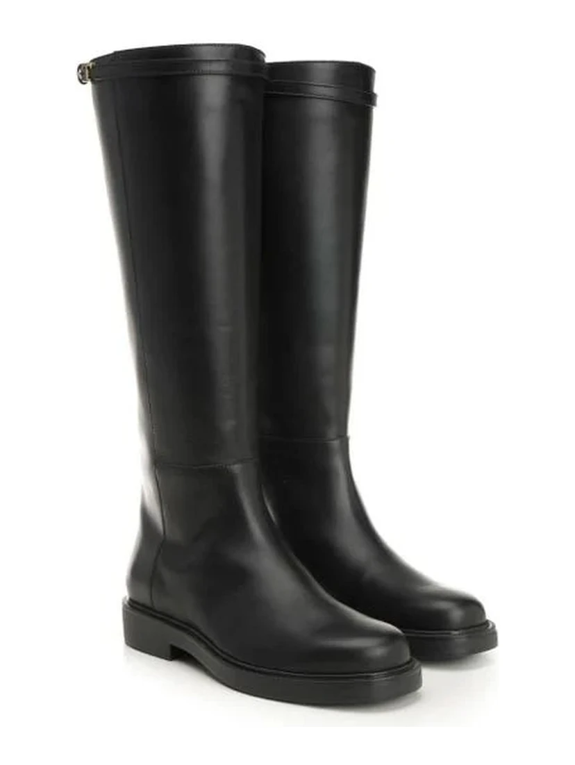 Leather boots with strap