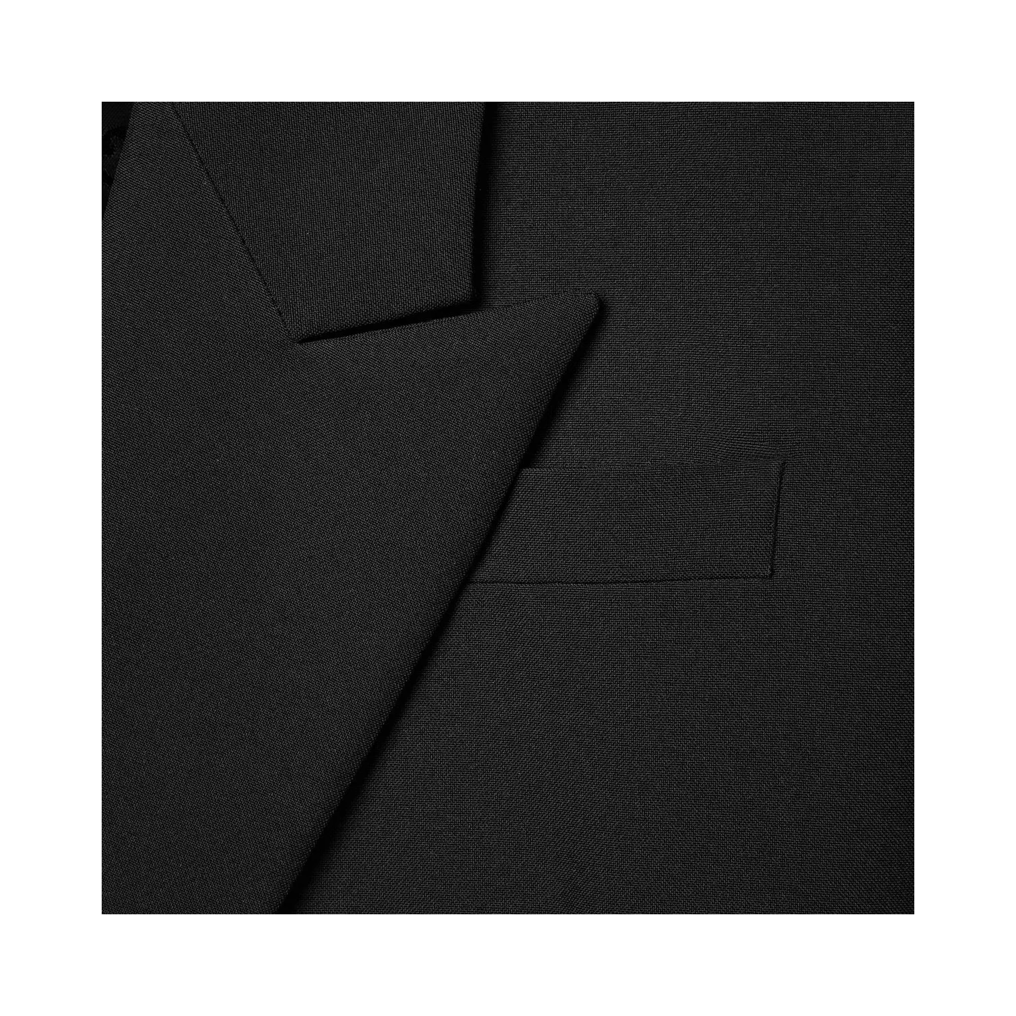 سترة مزدوجة الصدر