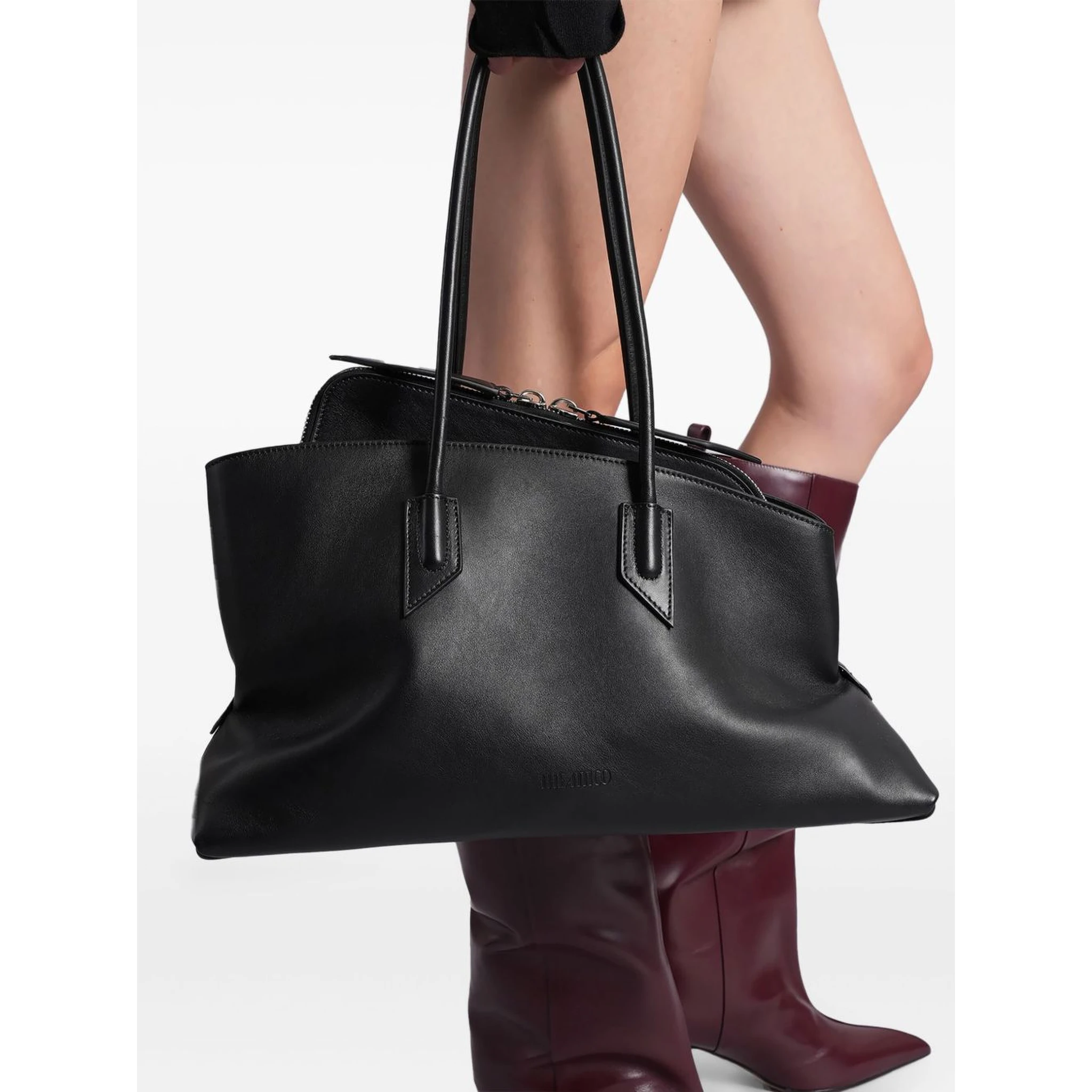 حقائب أتيكو.. أسود