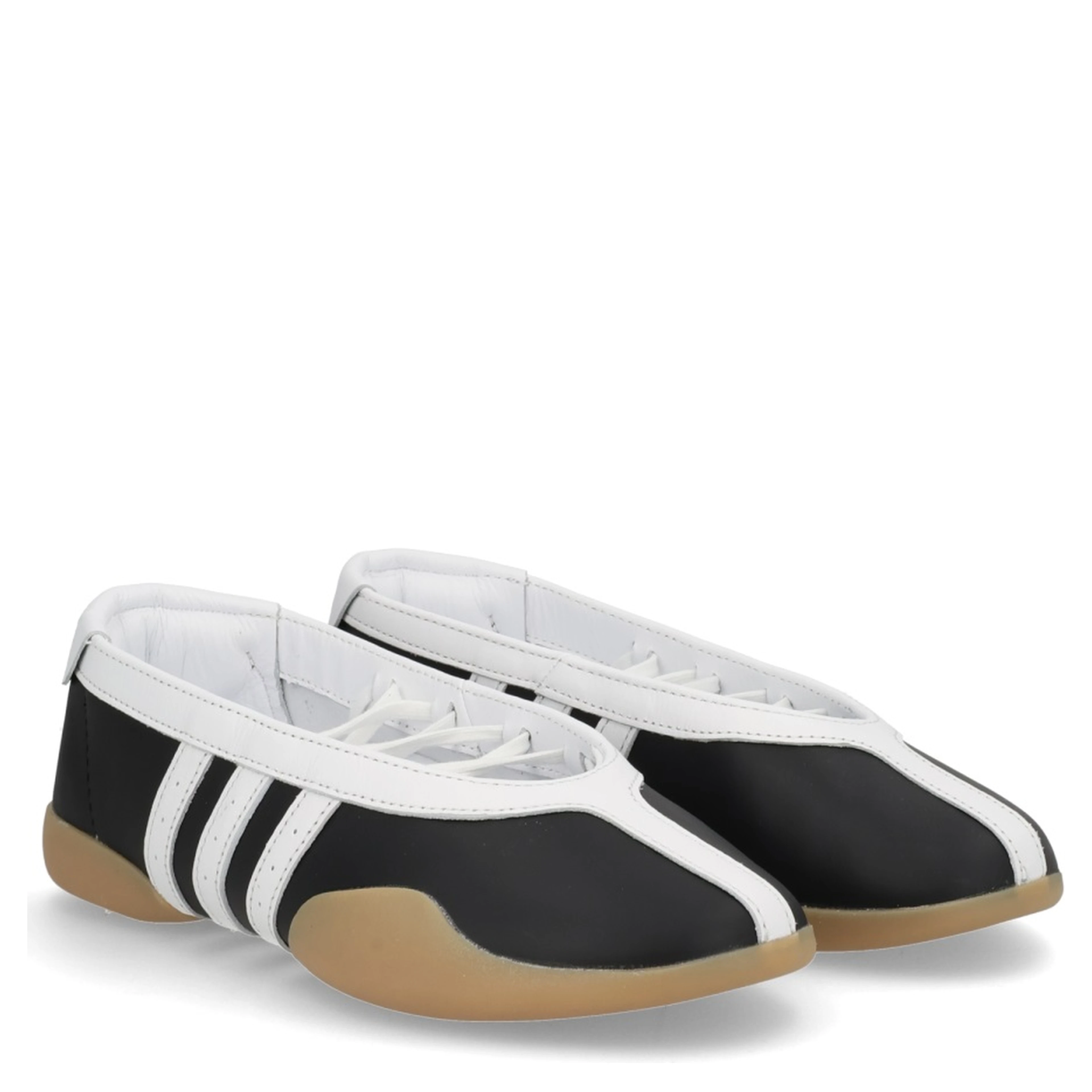 "TAEKWONDO MEI" SNEAKER