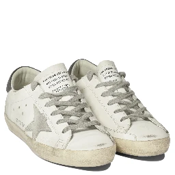 أحذية رياضية "سوبر ستار"