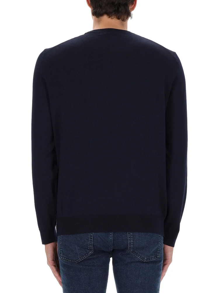 Logo sweater alternative