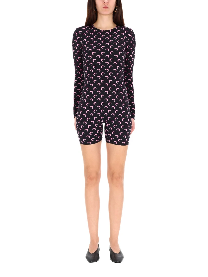 بدلة "القمر"