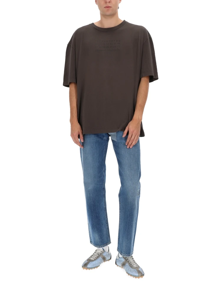 JEANS WITH SHELTER DETAIL