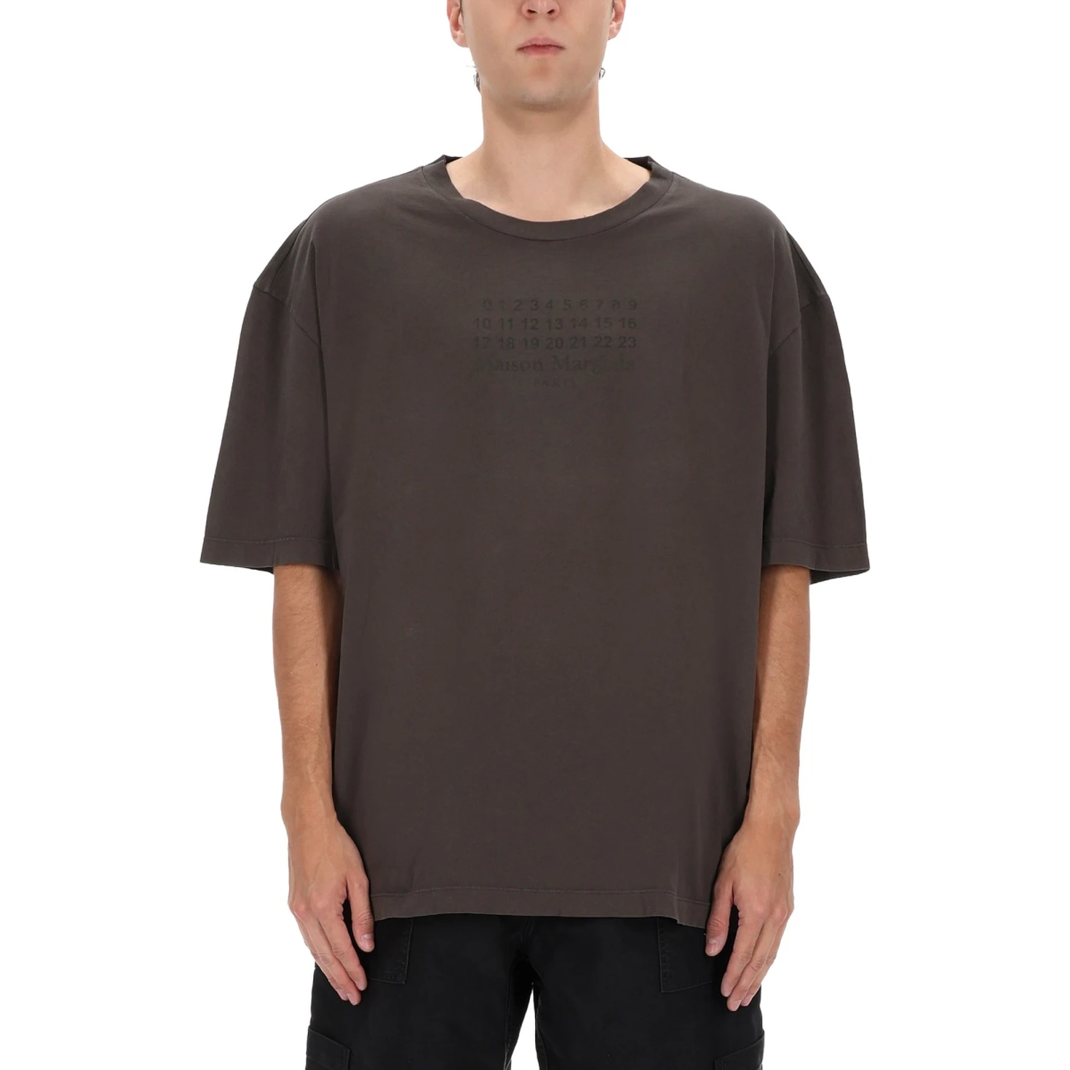 T-SHIRT WITH LOGO