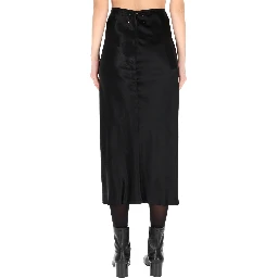 تنورة ميدي من الساتان