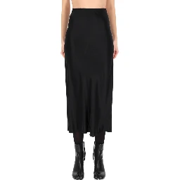 تنورة ميدي من الساتان