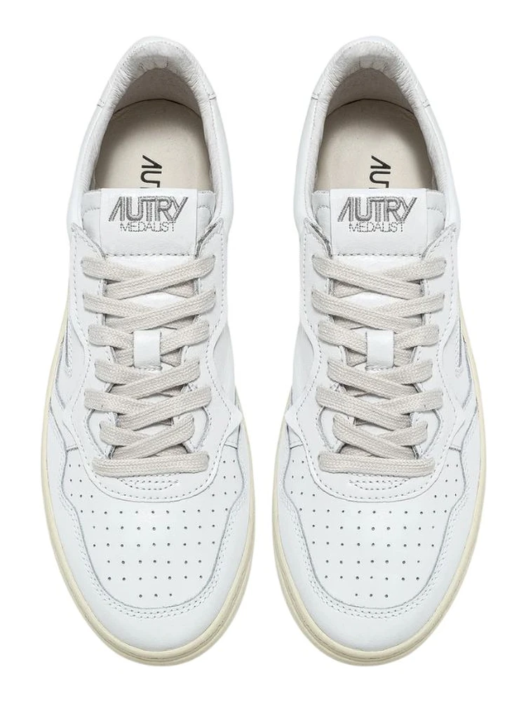Sneakers Medalist Low In Pelle Bianca alternative