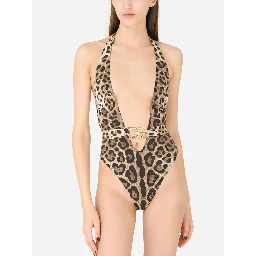 ملابس سباحة من دولتشي آند غابانا