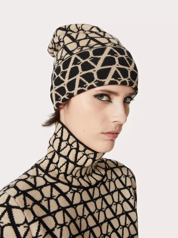 VALENTINO GARAVANI hat alternative