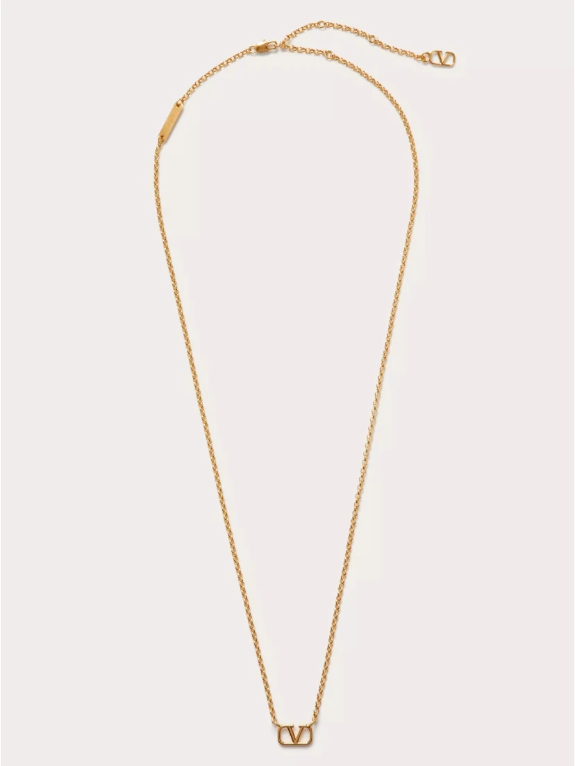 قلادة فالنتينو غارافاني