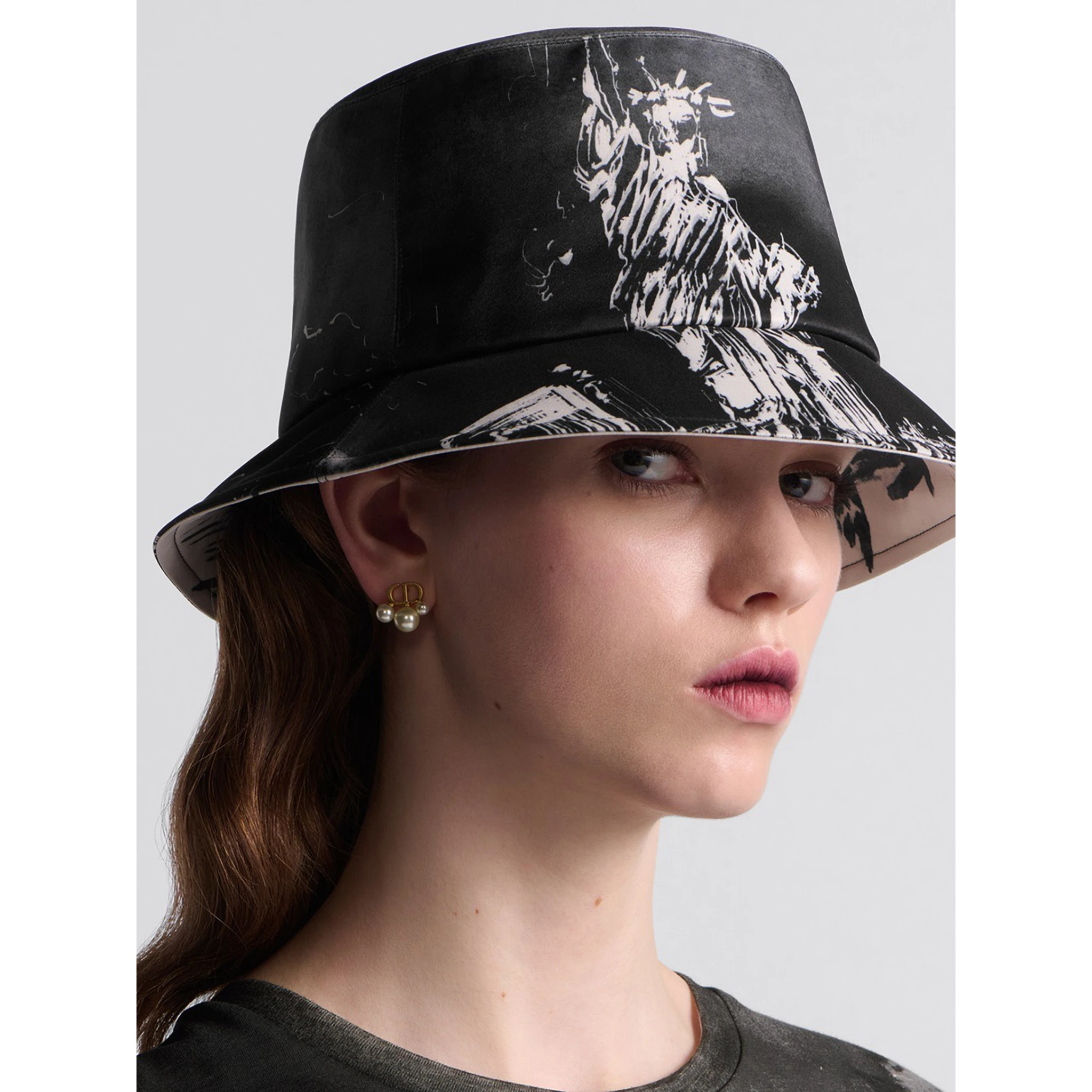 CHRISTIAN DIOR hat