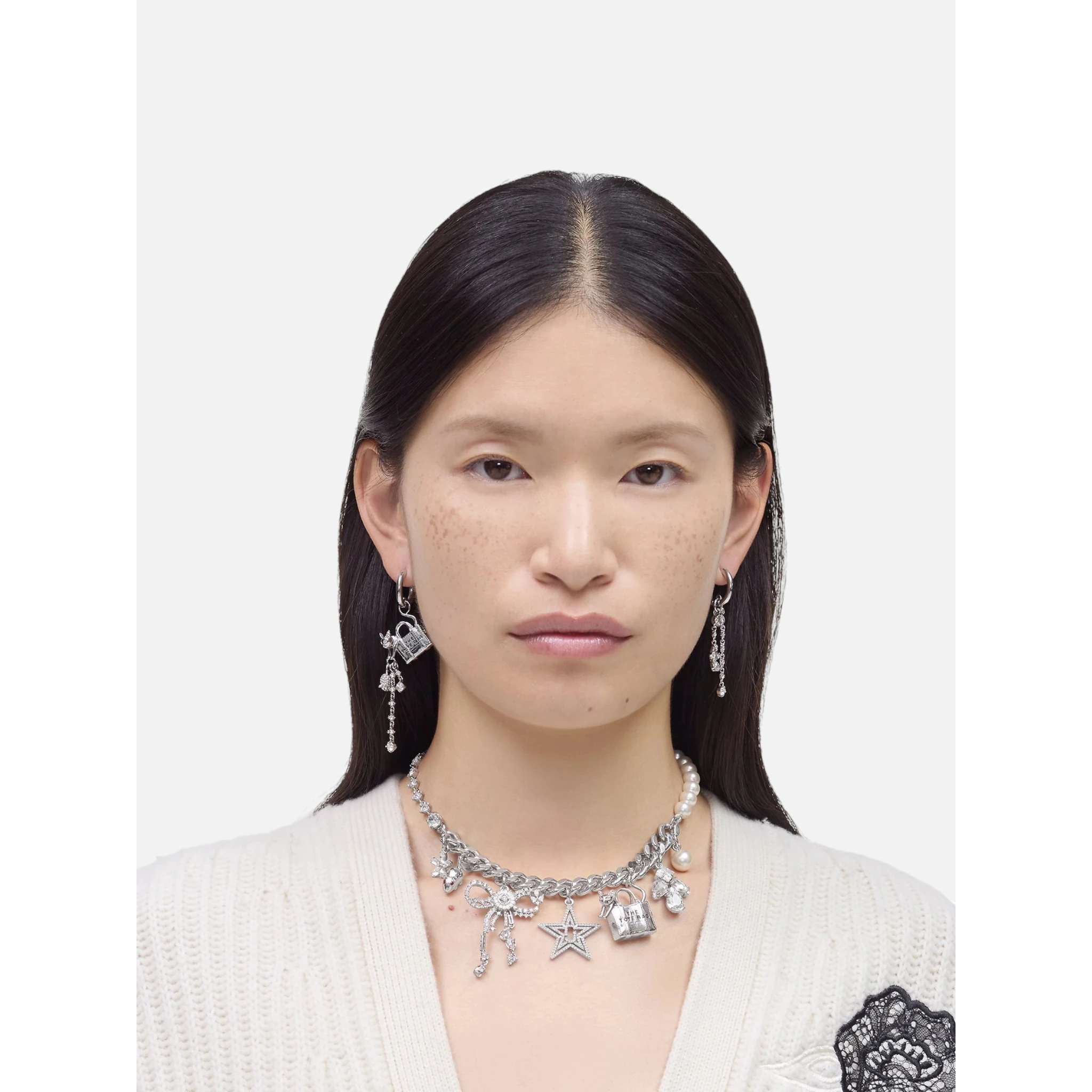 قلادة مارك جاكوبس