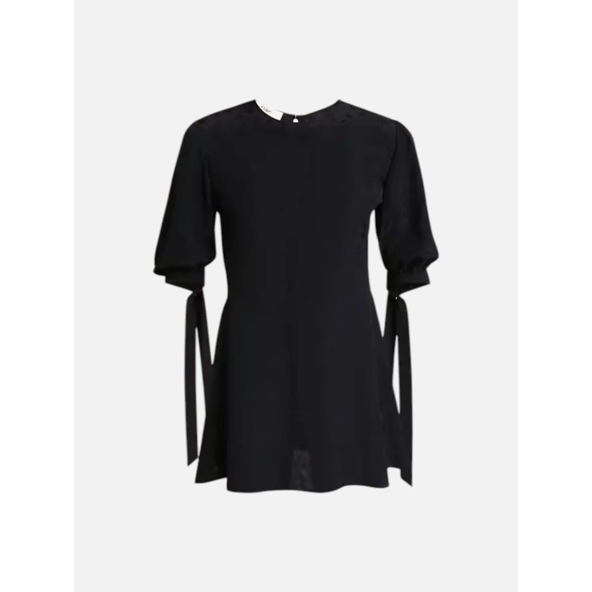 فستان من تصميم كلوي