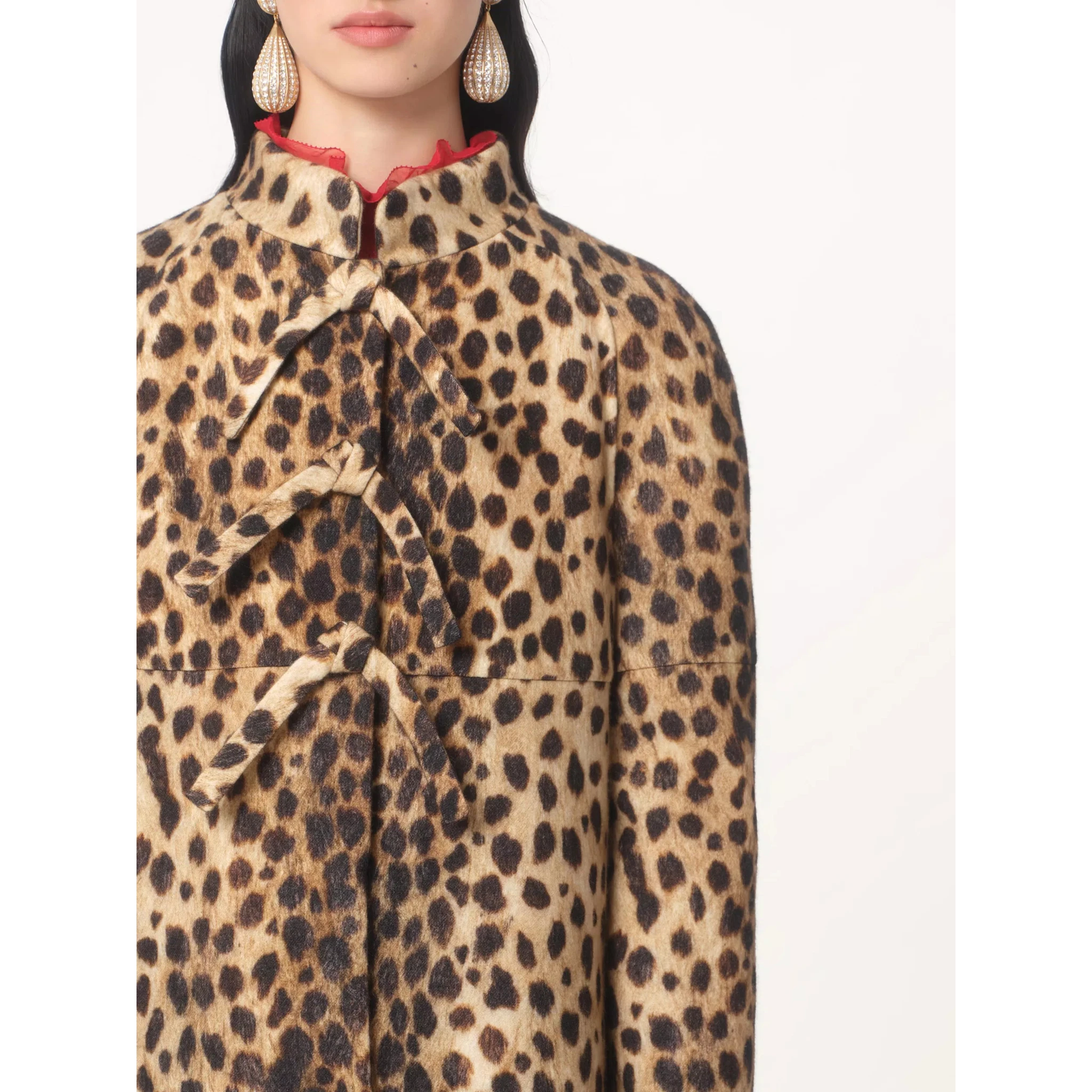 معطف فالنتينو