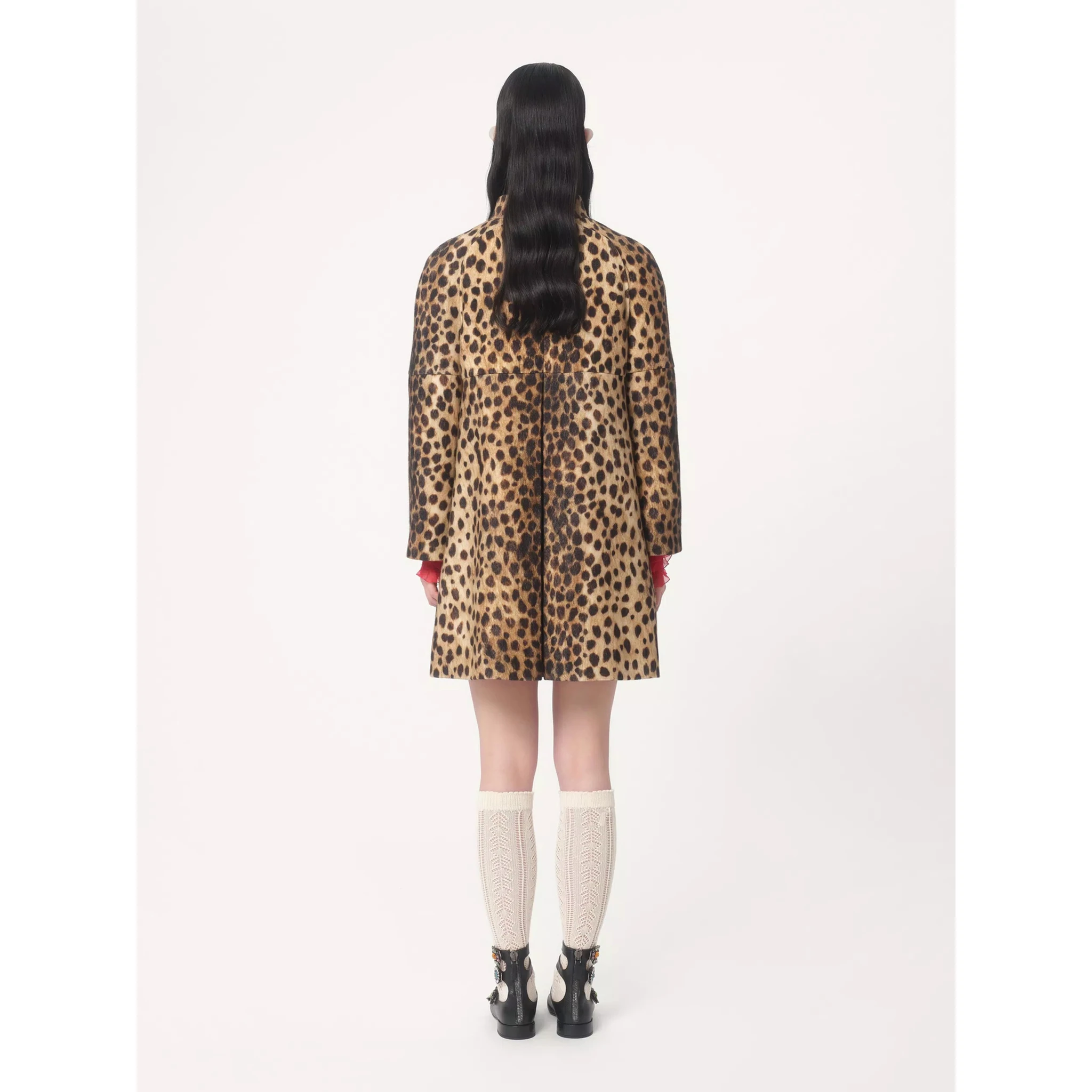 معطف فالنتينو