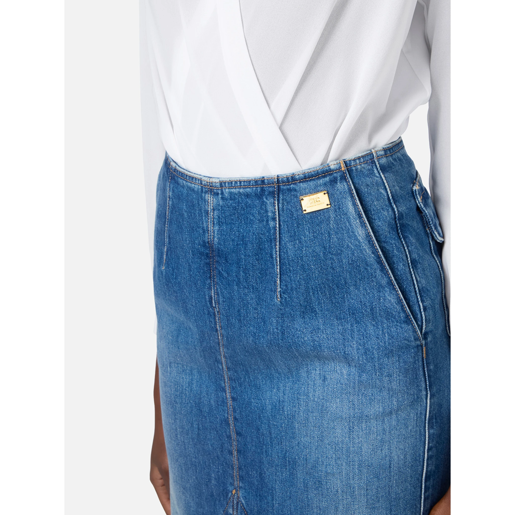 تنورة إليزابيتا فرانشي