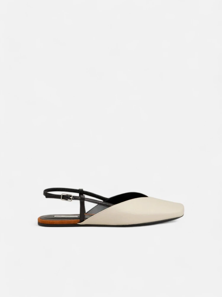 AMI PARIS ballet flats