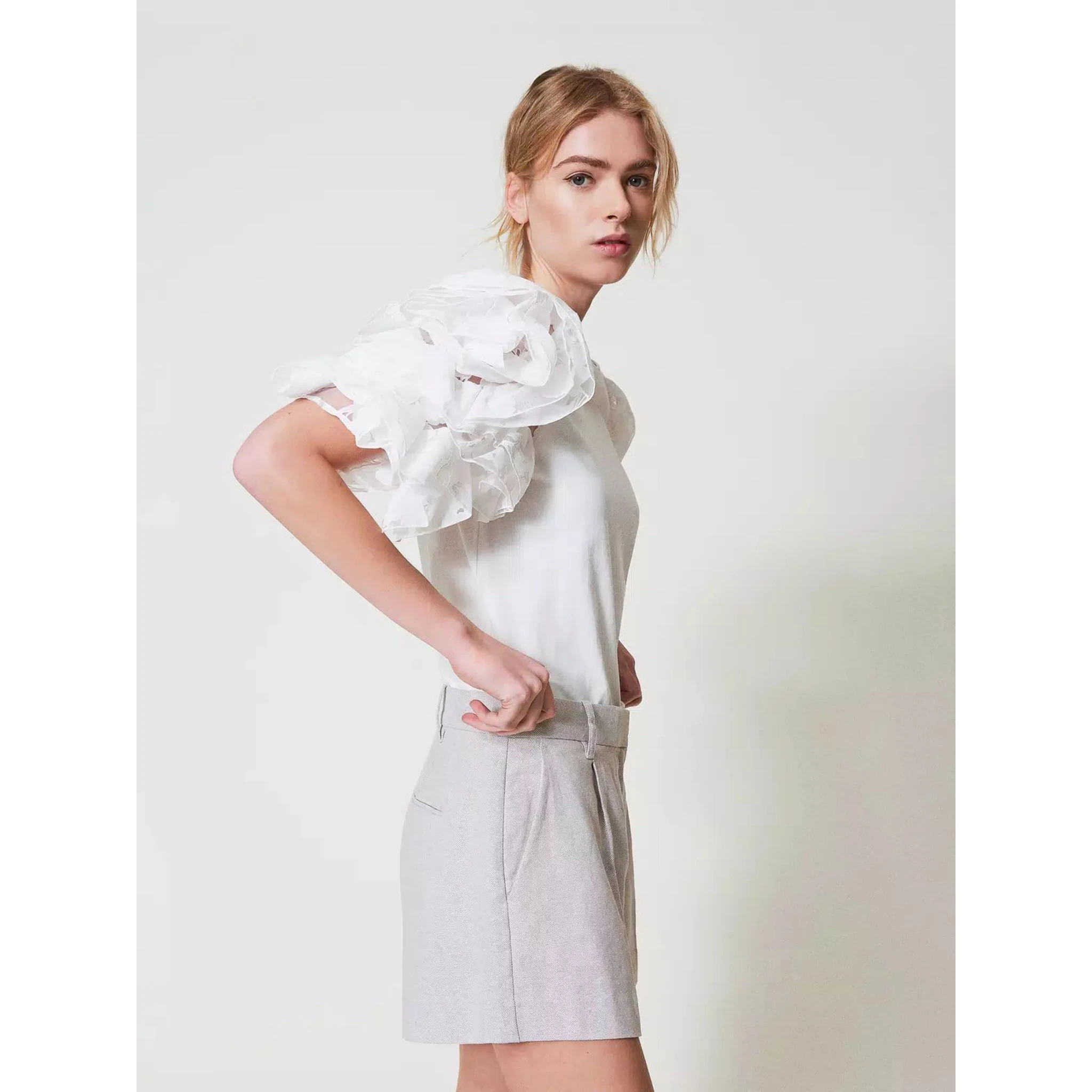 شورت توينسيت