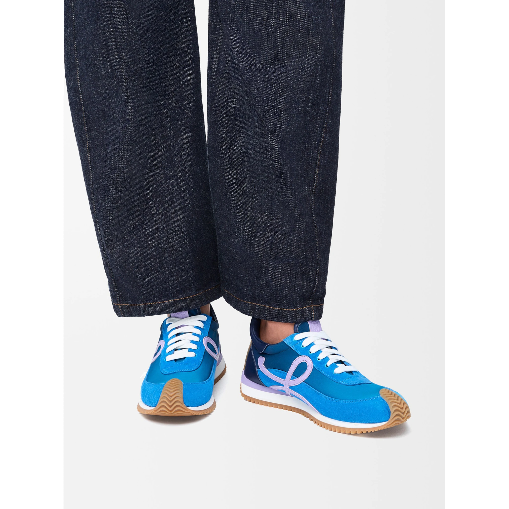 حذاء رياضي لوي فلو رانر 2.0