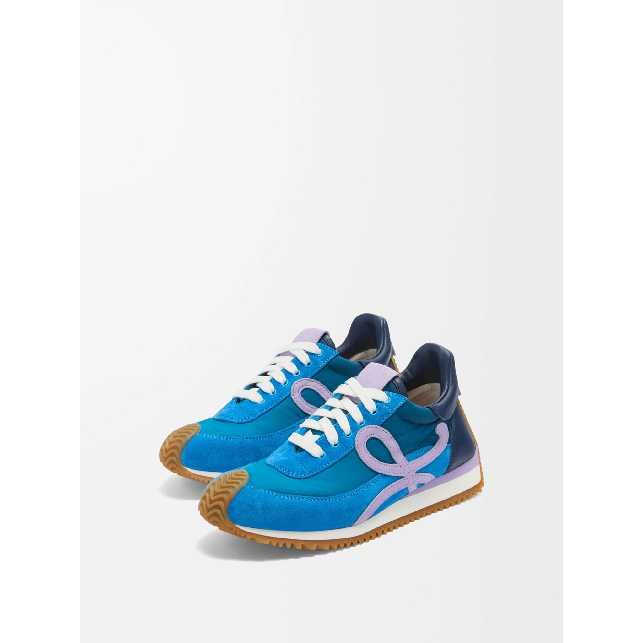 حذاء رياضي لوي فلو رانر 2.0